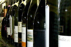 Kains Bar @ Riverview Hotel - Tourism Gold Coast 1