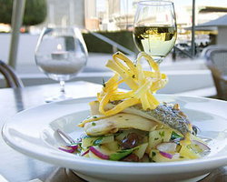 The Lounge Hotel - Tourism Gold Coast 1