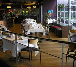 Sandown Park Hotel - Tourism Gold Coast 1