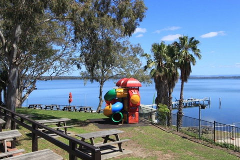 The Beachcomber Hotel - Tourism Gold Coast 2