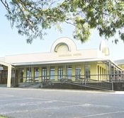 The Anglesea Hotel - Tourism Gold Coast