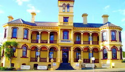 The Queenscliff Historic Royal Hotel - Tourism Gold Coast 0