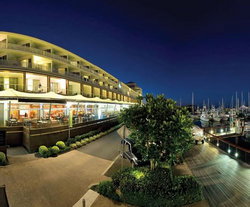 B - Tourism Gold Coast 0