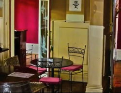 The Queenscliff Historic Royal Hotel - Tourism Gold Coast 1