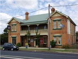 Aberdeen Hotel - Tourism Gold Coast 2