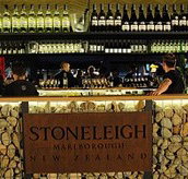 Stoneleigh Lounge - Tourism Gold Coast