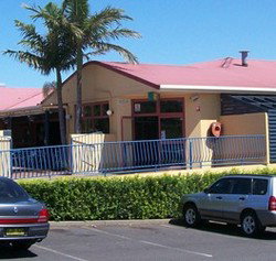 Tacking Point Tavern - Tourism Gold Coast 3