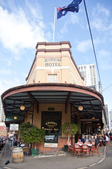 The Australian Hotel - Tourism Gold Coast 3
