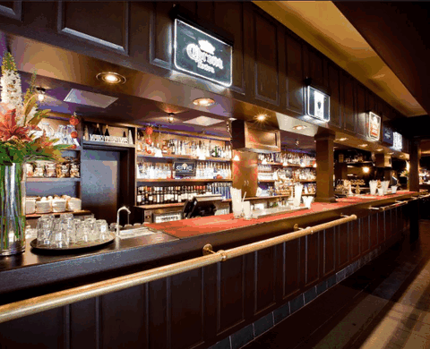 Civic Pub - Tourism Gold Coast 1
