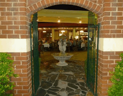 LaVida Bar And Restaurant - Tourism Gold Coast 0