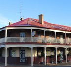 Brookton Club Hotel - Tourism Gold Coast