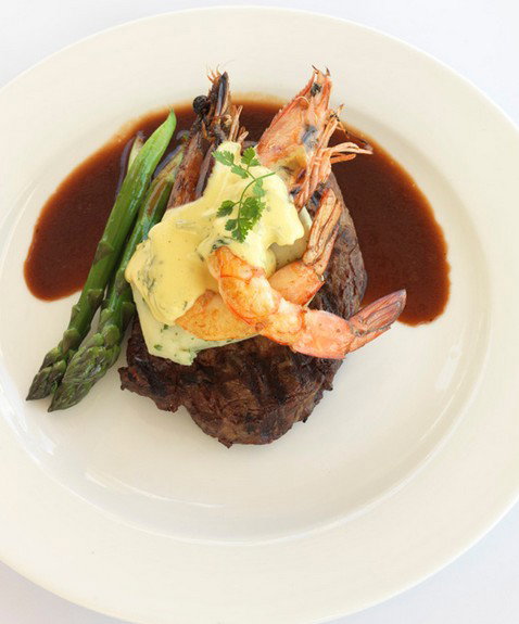 Helm Bar And Bistro - Tourism Gold Coast 0