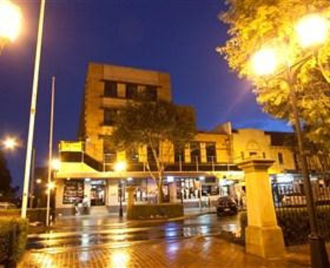 Amaroo Hotel - Tourism Gold Coast 1
