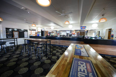 Lakes & Ocean Hotel - Tourism Gold Coast 0