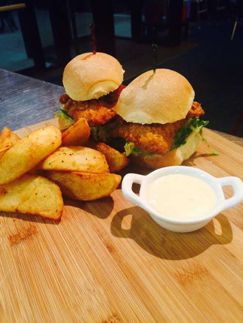 Salamander Tavern - Tourism Gold Coast 2