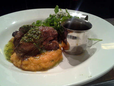 Salamander Tavern - Tourism Gold Coast 5