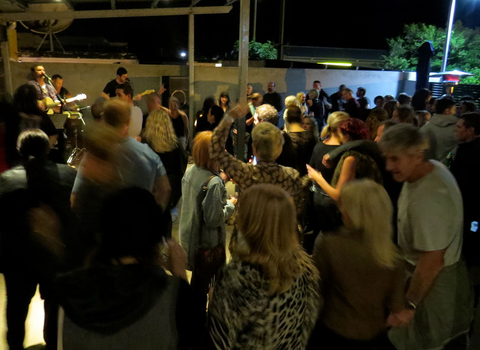 Warilla Hotel - Tourism Gold Coast 4