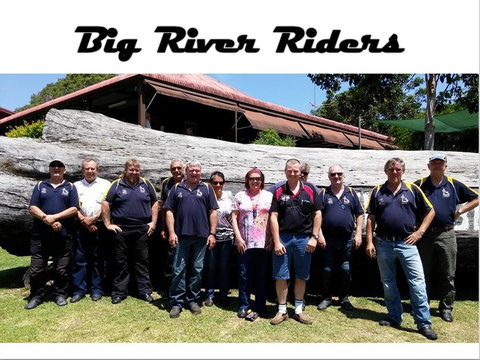 The Pub With No Beer - Tourism Gold Coast 0