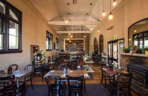 Union Bank Wine Bar - Tourism Gold Coast 0