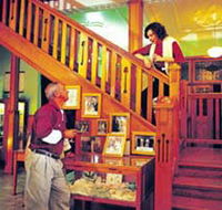 Hotel Corones - Tourism Gold Coast