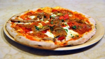 Pizzeria E Cucina - Tourism Gold Coast 1