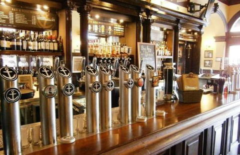 Sail & Anchor - Tourism Gold Coast 3