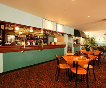 Hotel Gosford - Tourism Gold Coast 3