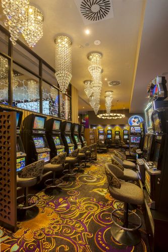 Brothers Leagues Club - Tourism Gold Coast 2
