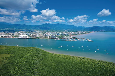 7 Cairns Marathon - Tourism Gold Coast 1