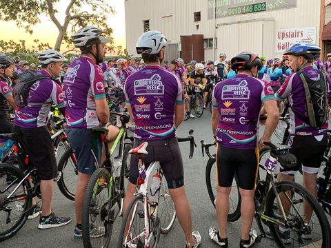 Hand Heart Pocket River 2 Reef Ride - Tourism Gold Coast 0