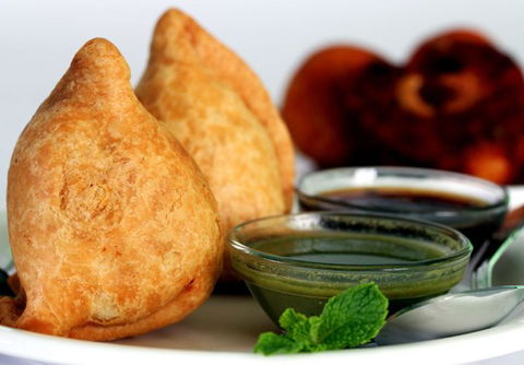 Raj Mahal Indian Restaurant - Tourism Gold Coast 0