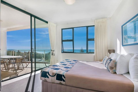 Santorini Twin Waters - Tourism Gold Coast 4