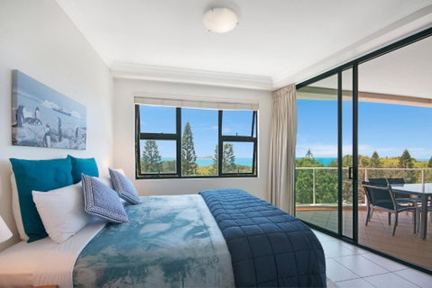 Santorini Twin Waters - Tourism Gold Coast 5