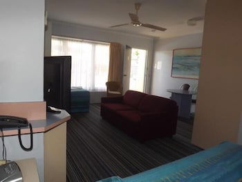 Golden Sands Motor Inn Forster - Tourism Gold Coast 5