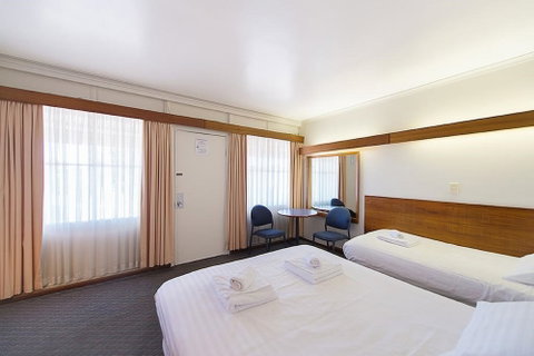 Blue Hills Motel - Tourism Gold Coast 3
