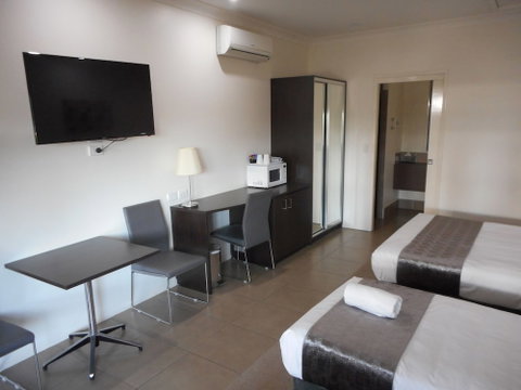 Injune Motor Inn - Tourism Gold Coast 6