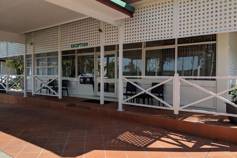Dawson Motor Inn - Tourism Gold Coast 1