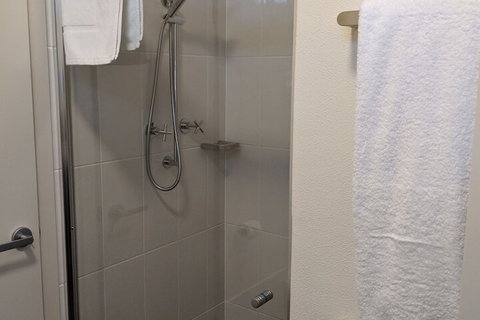 Dawson Motor Inn - Tourism Gold Coast 6