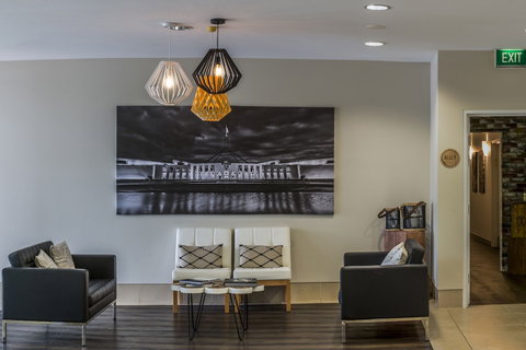 Pacific Suites Canberra - Tourism Gold Coast 4