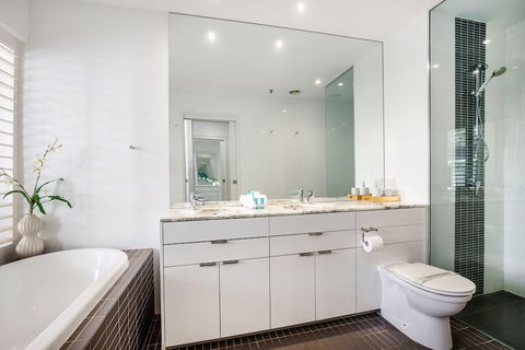 Ultra Broadbeach - Tourism Gold Coast 4