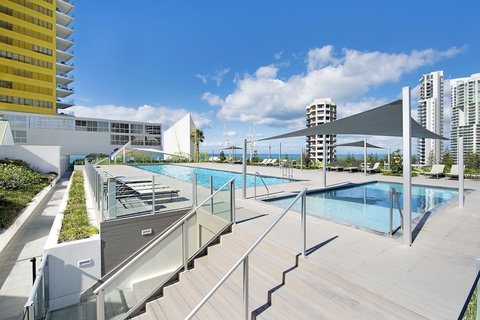 ULTIQA Air On Broadbeach - Tourism Gold Coast 5