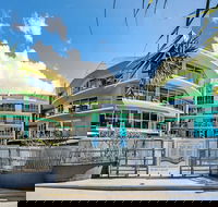 Rolling Surf Resort - Tourism Gold Coast