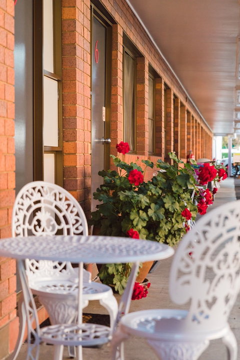 Country Pathfinder Motor Inn - Tourism Gold Coast 0