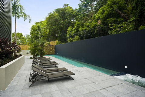 Coconut Grove - Tourism Gold Coast 4