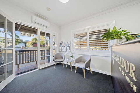 Ambassador On Ruthven - Tourism Gold Coast 3