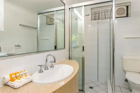 Tradewinds McLeod Holiday Apartments - Tourism Gold Coast 7