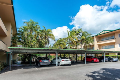 Tradewinds McLeod Holiday Apartments - Tourism Gold Coast 1