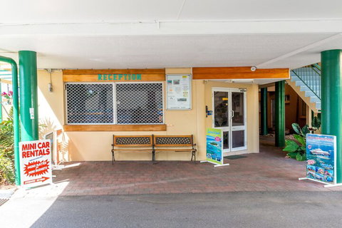 Tradewinds McLeod Holiday Apartments - Tourism Gold Coast 4