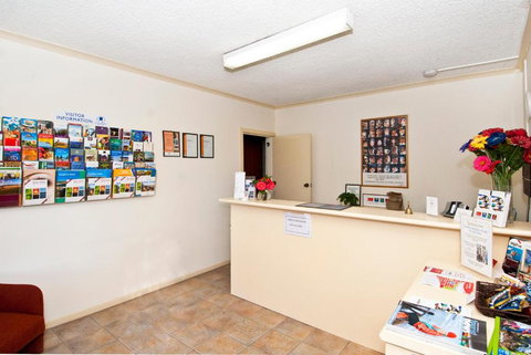 Econo Lodge Hacienda Motel Geelong - Tourism Gold Coast 3
