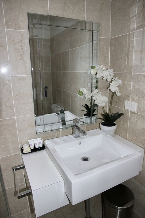Mariners Court Hotel - Tourism Gold Coast 3